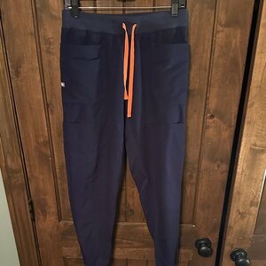Figs Women's Navy Scrub Joggers